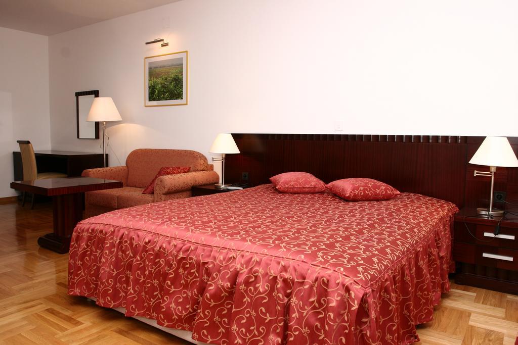 Apartmani Marbis Koprivnica Phòng bức ảnh