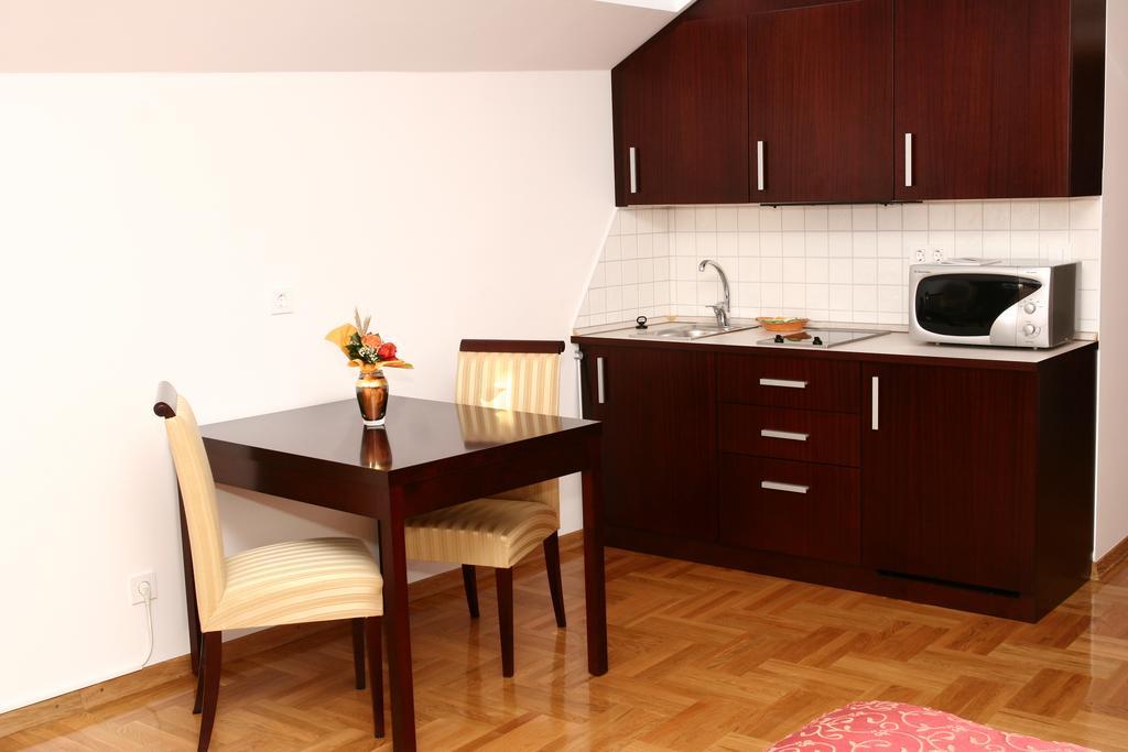 Apartmani Marbis Koprivnica Phòng bức ảnh