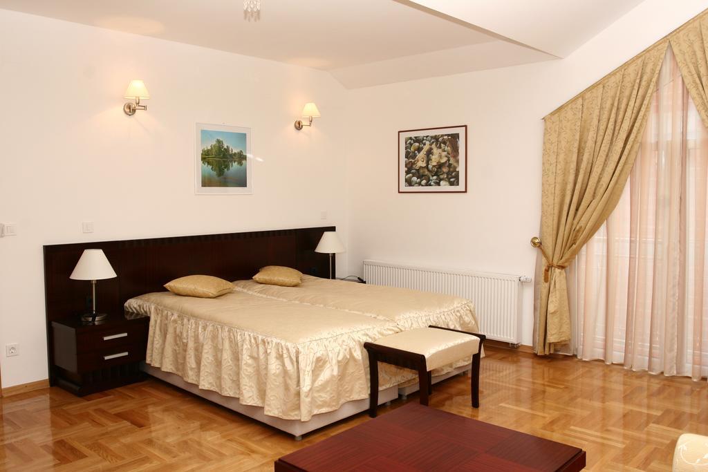 Apartmani Marbis Koprivnica Phòng bức ảnh