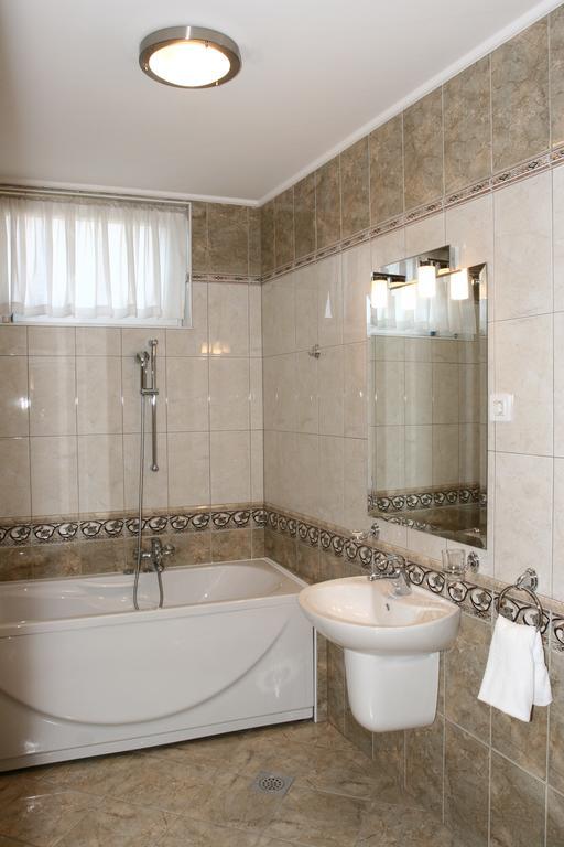 Apartmani Marbis Koprivnica Phòng bức ảnh