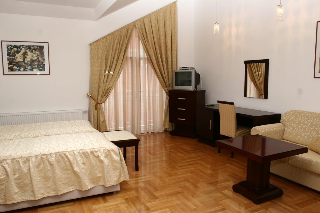 Apartmani Marbis Koprivnica Phòng bức ảnh