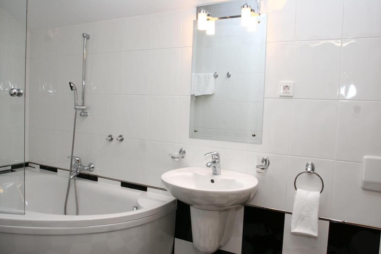 Apartmani Marbis Koprivnica Phòng bức ảnh